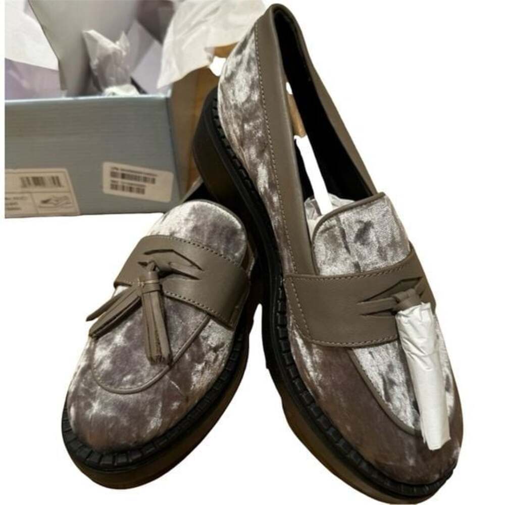Seychelles Final Call Platform Loafers - Taupe Velvet & Leather Size 8.5 NIB